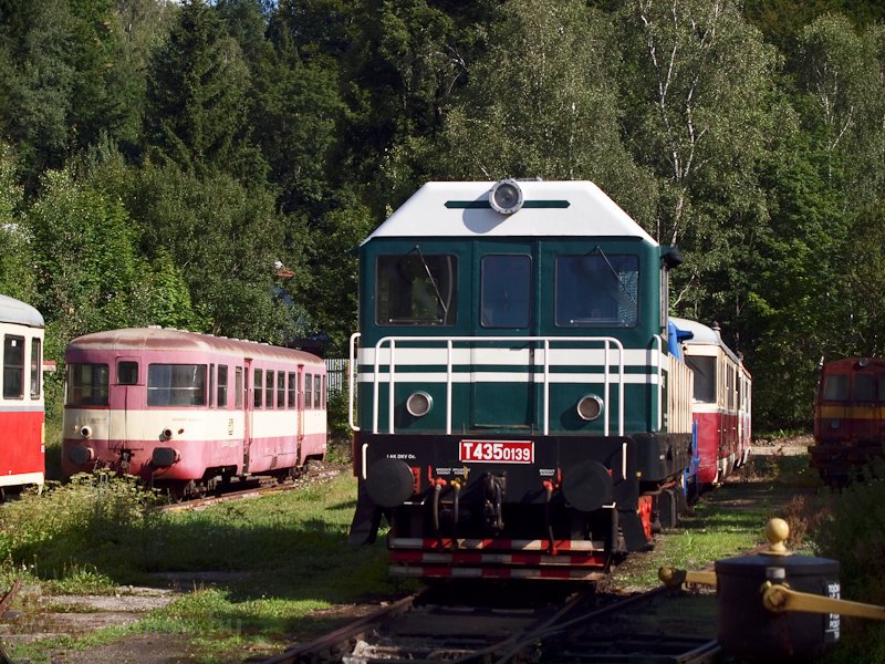 The ČD T435 0139 seen  photo