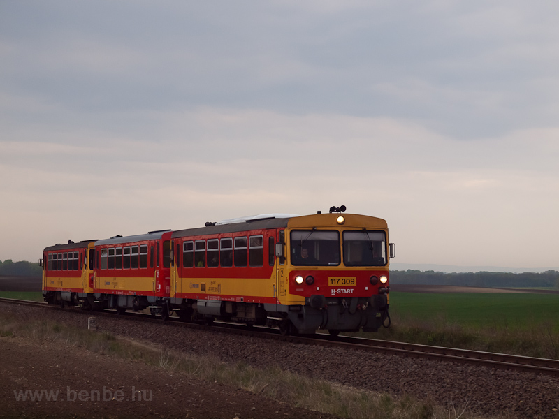 A MV-START 117 309 Sereglyes-Szőlőhegy s Zichyjfalu kztt fot