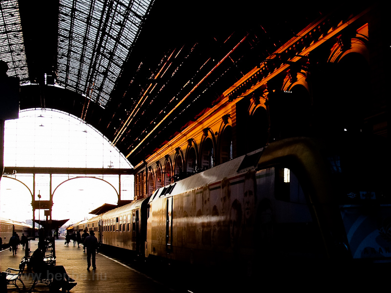 A MV-TR 1047 010 Budapest-Keleti plyaudvaron fot