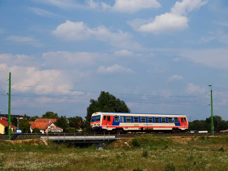 The GYSEV 247 504 seen at Z picture