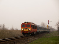 The MÁV-TR 418 112 seen between Mezőlak and Pápa