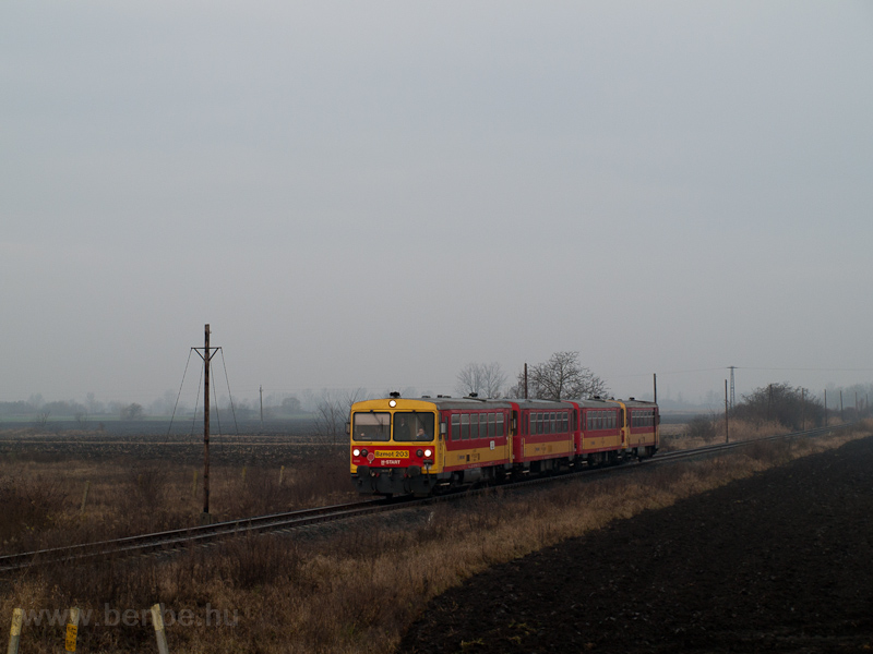 The MV-START Bzmot 203 seen between Marcaltő and Nemesgrzsny photo