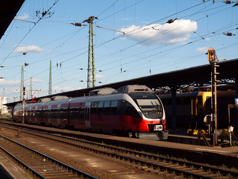 A MV-START 425 002 Budapest-Keleti plyaudvaron a Talentum-Expressszel fot