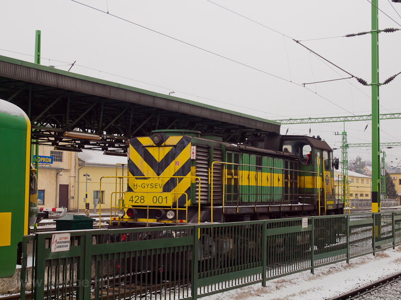 A GYSEV 428 001 Sopron állomáson fotó