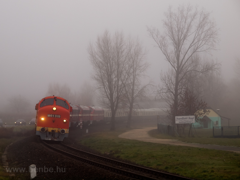 A MV-Nosztalgia kft. M61 019 Szepezdfrdő s Rvflp kztt fot