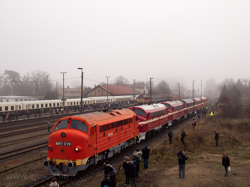 A MV-Nosztalgia kft. M61 019 Tapolca llomson fot