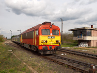 The MÁV-START 418 142 seen at Vinár