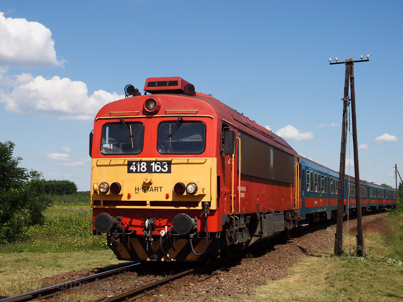 The MV-START 418 163 seen between Felsőpakony and csa photo