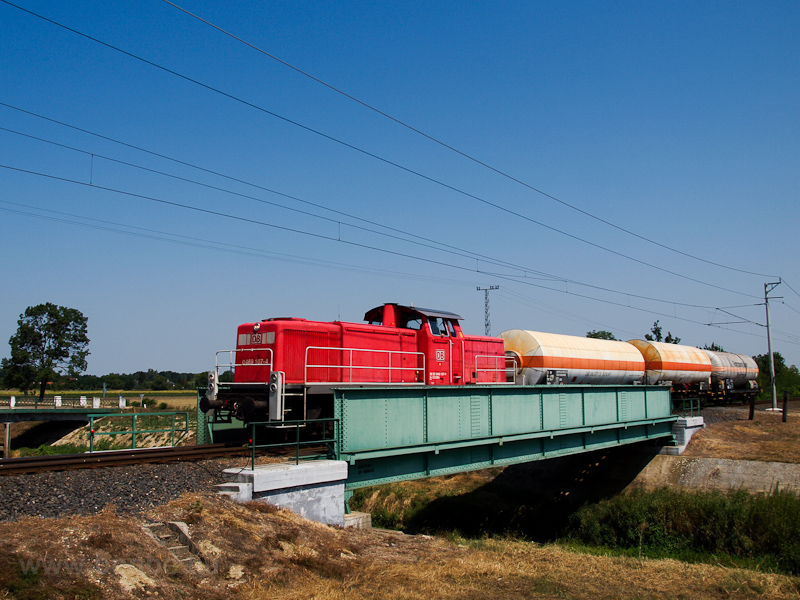 The DB Schenker 0469 107-4 seen between Csnig and Rpcelak photo