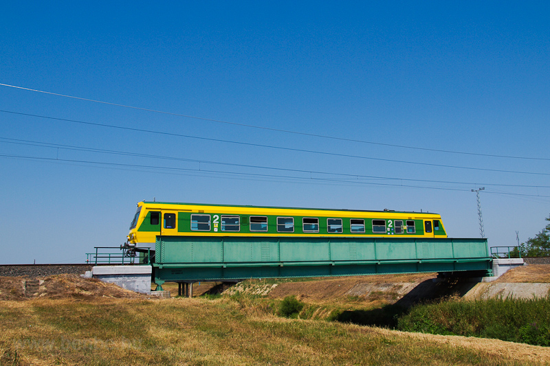 The GYSEV 247 504 seen between Csnig and Rpcelak photo