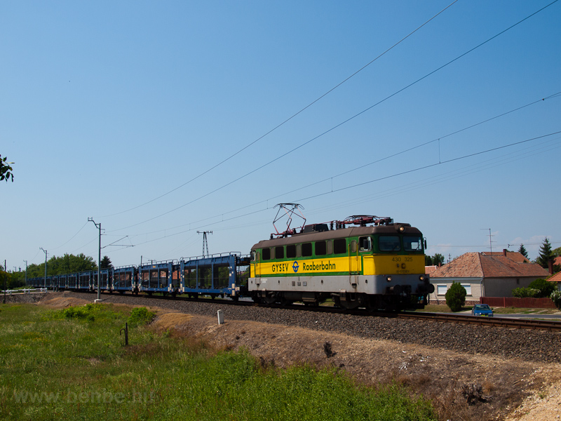 The GYSEV 430 325 seen betw photo