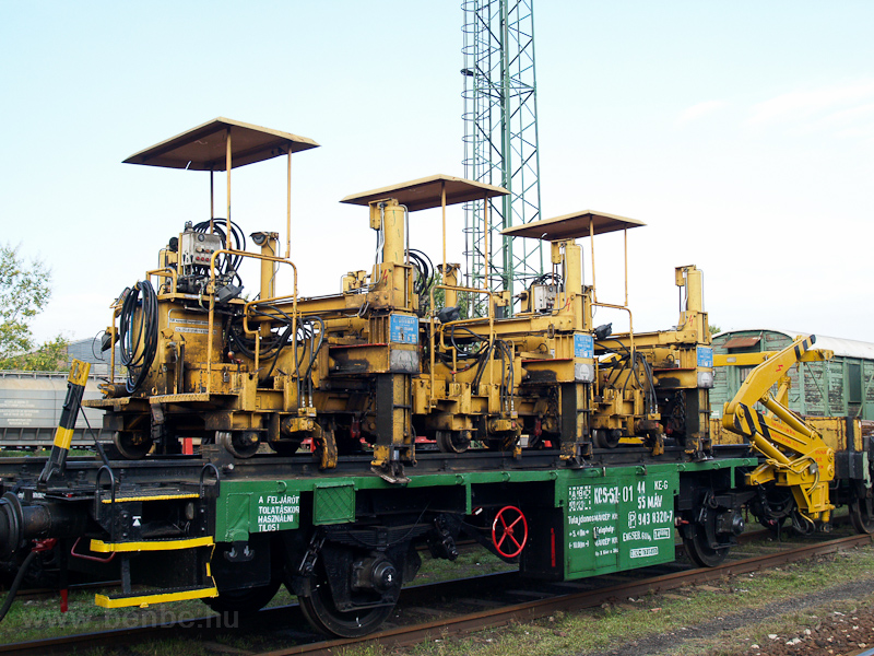 Track maintenance machines  photo