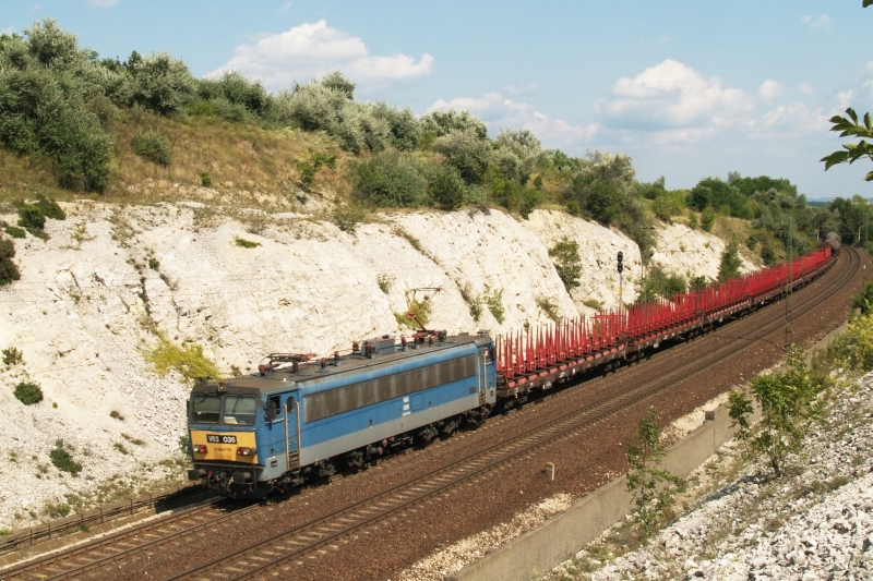 V63 036 Szárnál fotó
