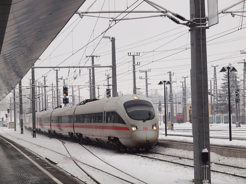 kép Egy ismeretlen pályaszámú DB ICE-T tÃpusú szerelvény érkezik St. Pölten Hbf-ra fotó