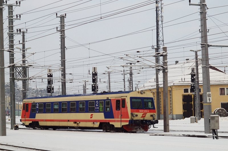 5047 010-3 St. Plten Hauptbahnhofon fot