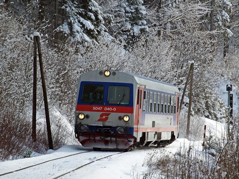 The BB 5047 040-0 between In der Bruck and Hohenberg photo