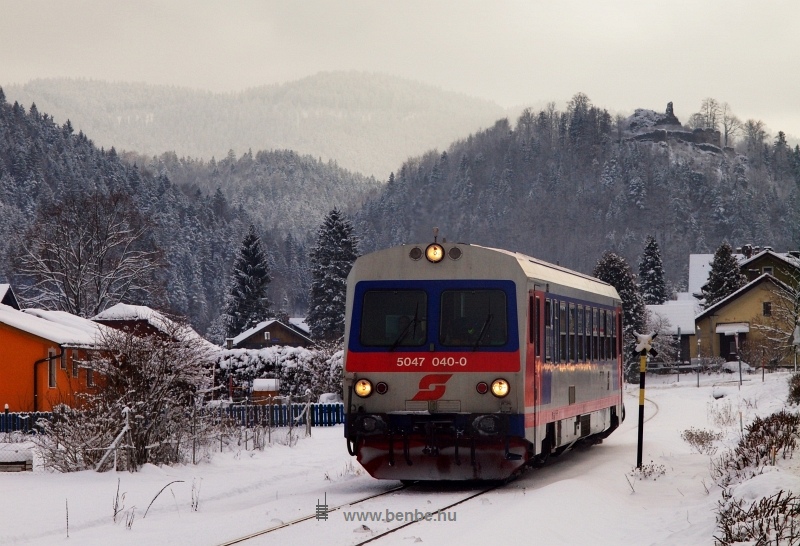 The BB 5047 040-0 between Hohenberg and Furthof on the Traisentalbahn photo