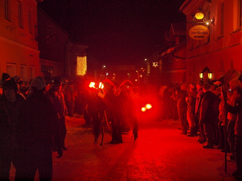 kép Krampuszfölvonulás Hohenbergben fotó