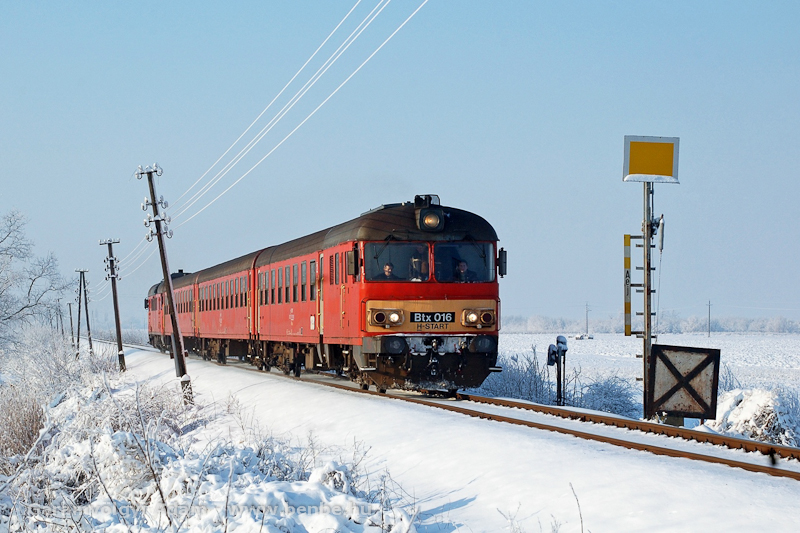 The Btx 016 between Poroszl and Tiszafred photo