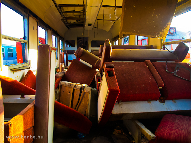 The interior of an Ax type 1st class MDmot trailer at Storaljajhely before being scrapped photo