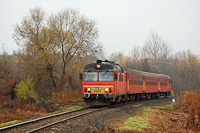 The MDmot 3025 between plyi and Mtszalka on the Zhony-Tiborszlls railway