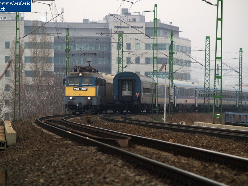 V43 1137 a Déli összekötőva fotó