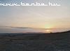 Bzmot 345 ereszkedik Veszprm fel a naplementben