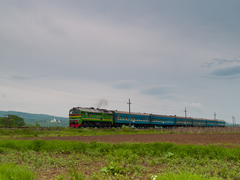 Egy ismeretlen UZ M62 gyorsvonattal Bedőhza s Tcső kztt fot