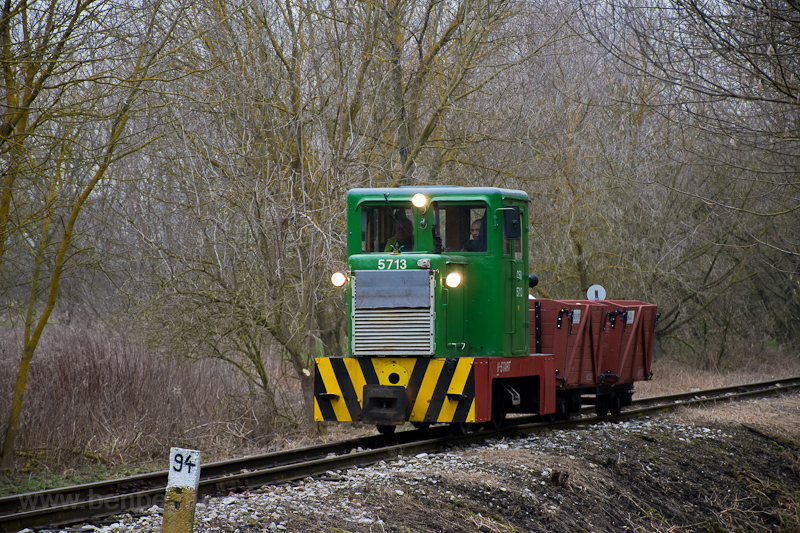 A MÁV-START C50 5713 Imremajor és Pálmajor között fotó