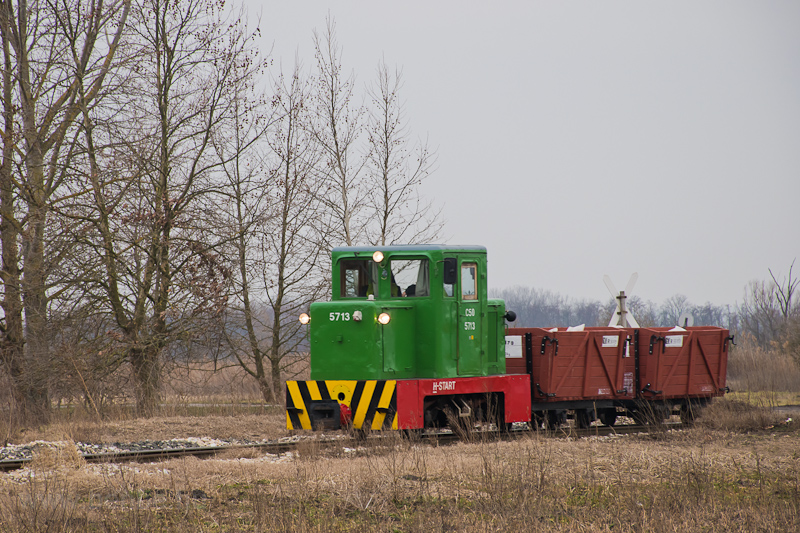 The MV-START C50 5713 seen between Plmajor and Kzponti főmajor photo