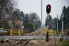 A 7-es út átjáróját fedező jelző Balatonfenyves GV állomáson