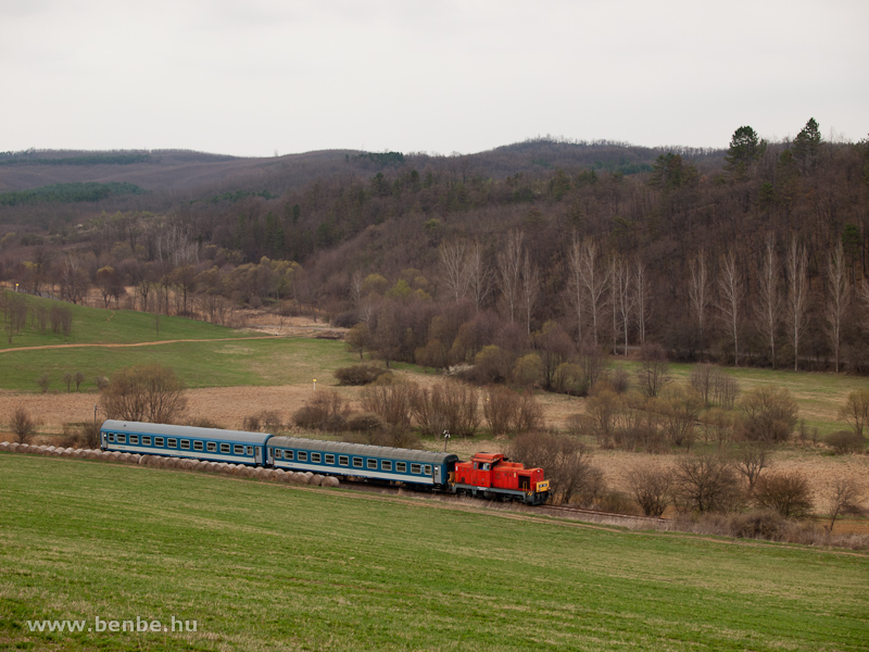 The MV-Trakci Zrt.'s 478 032 (ex-M47 2032) between Mtramindszent and Mtraballa photo