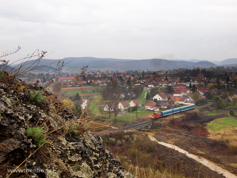 A MV-Trakci Zrt. 478 032 (ex-M47 2032) plyaszm Dcsija Recsk-Pardfrdőn fot