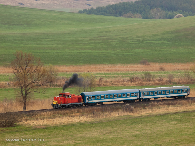 The MV-Trakci Zrt.'s 478 032 (ex-M47 2032) between Mtraderecske and Mtraballa photo