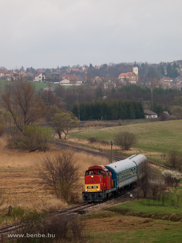 The MV-Trakci Zrt.'s 478 032 (ex-M47 2032) between Mtraderecske and Mtraballa photo