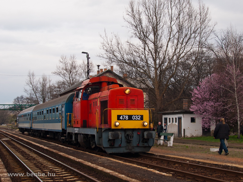 The MV-Trakci Zrt.'s 478 032 (ex-M47 2032) at Kisterenye station photo