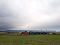A MÁV-Trakció Zrt. 478 032 (ex-M47 2032) pályaszámú Dácsiája a Rákóczibányára vezető iparvasút kiágazásánál Kisterenye és Nemti között