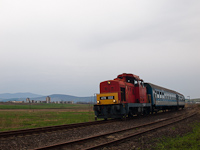 The MÁV-Trakció Zrt.'s 478 032 (ex-M47 2032) at the junction of the siding to the mine at Rákóczibánya between Kisterenye and Nemti