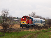 The MV-Trakci Zrt.'s 478 032 (ex-M47 2032) between Mtraderecske and Mtraballa