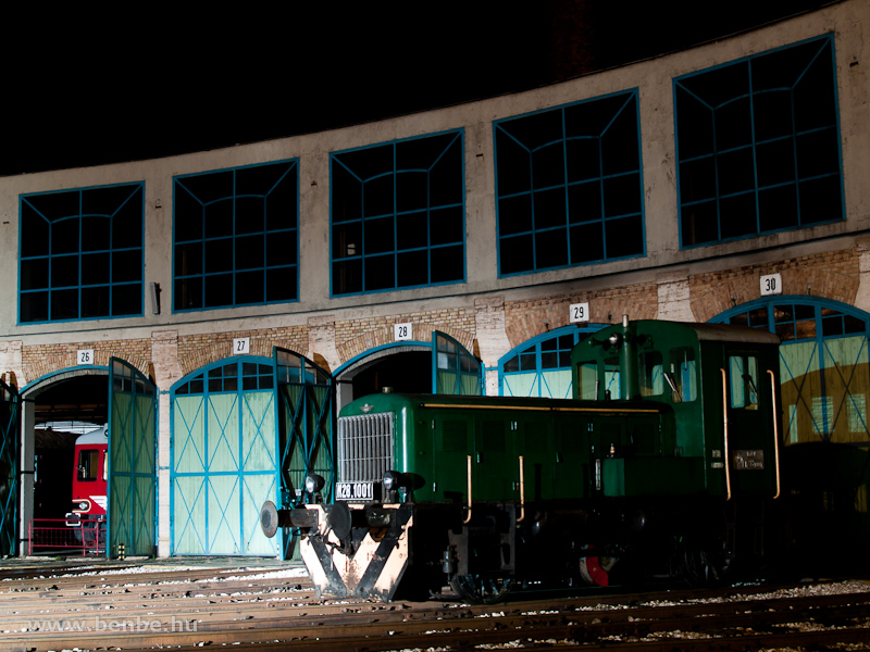 The M28,1001 diesel-mechanic shunting locomotive at the Hungarian Railway Park (Füsti) photo