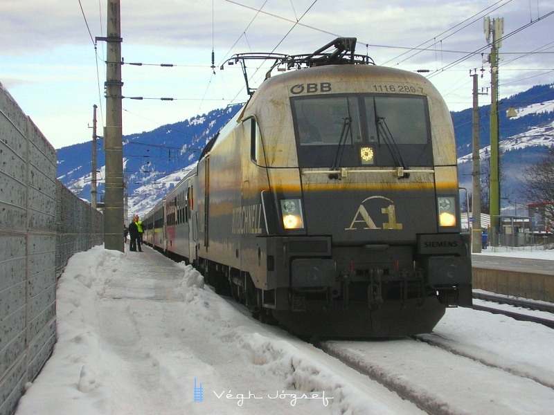 The BB 1116 280-7 A1-Lok at Kirchberg in Tirol station photo
