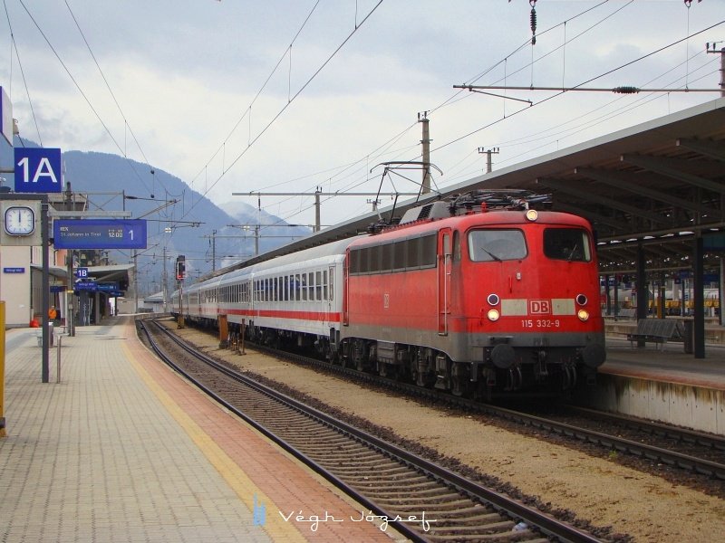 115 332-9 a D1280 Grossglockner ln Wrgl Hauptbahnhofon fot