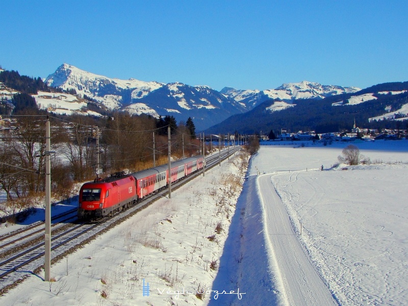 Az BB 1116 057-9 plyaszm Taurus egy CityShuttle ingavonattal Kirchberg in Tirolnl fot