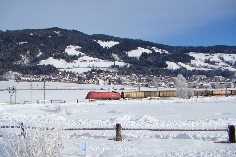 An BB 1116 Taurus with a freight train near Kirchberg in Tirol photo