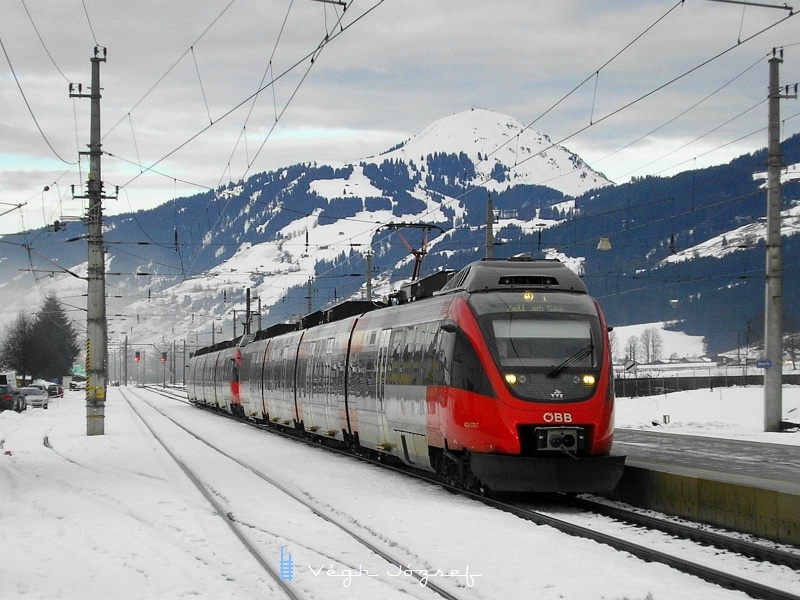 The BB Talent 4024 032-7 at Kirchberg in Tirol station photo
