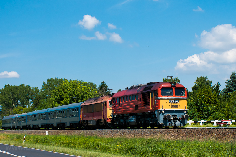 A MÁV-START 628 265 Badacsonylábdihegy megállóhelyen fotó