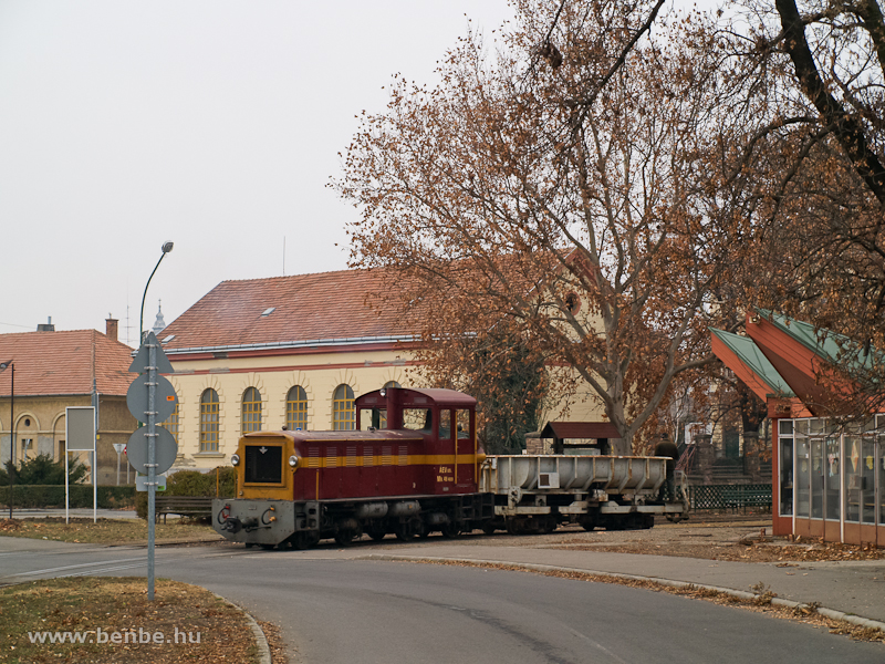 Shunting at Gyngys photo