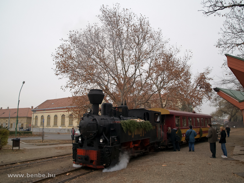 A Mátravasút Gyöngyi gőzöse Gyöngyösön fotó