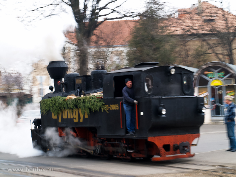 The Gyngyi steam locomotive at Gyngys photo