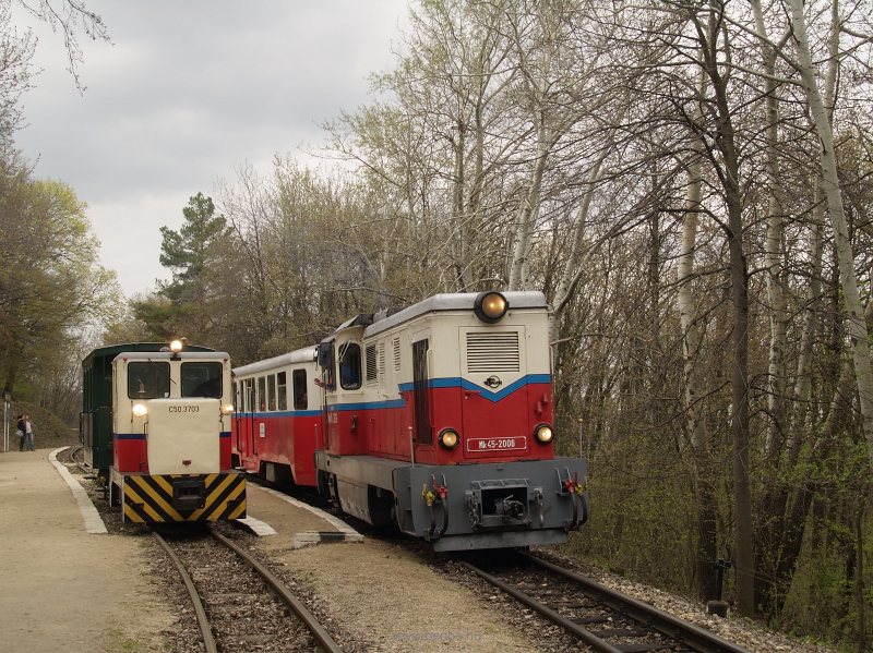 C50,3703 s Mk45 2006 előzse Jnos-hegy llomson fot